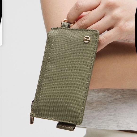lululemon athletica Accessories - Lululemon Clippable Card Case